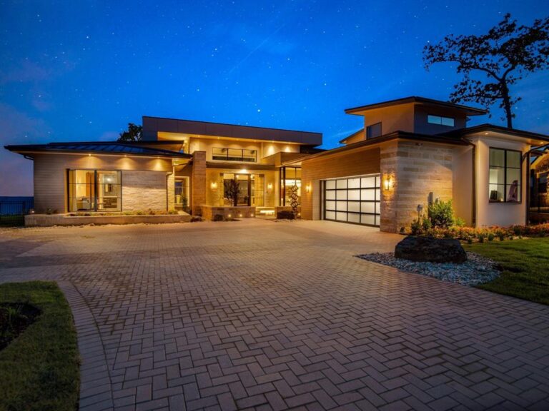 One of A Kind Luxury Modern Smart Home in Texas for sale at 4,500,000