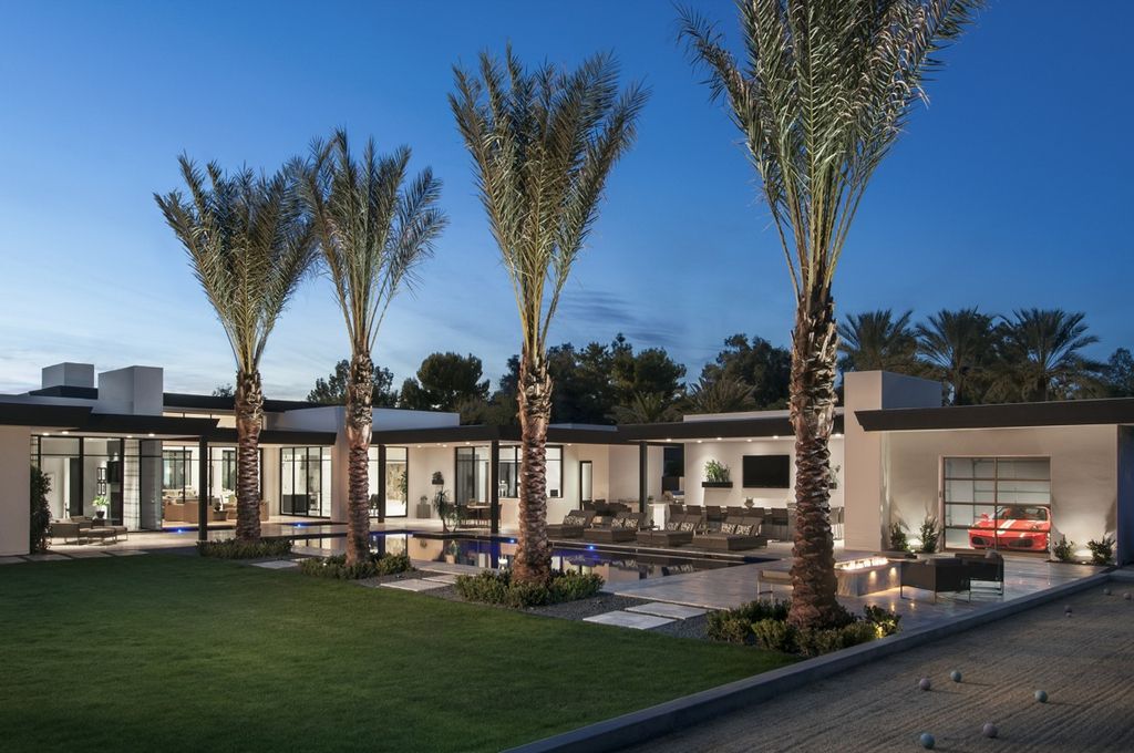 Peaceful-Balinese-Inspired-Home-in-Scottsdale-Built-by-Calvis-Wyant-Luxury-Homes-2