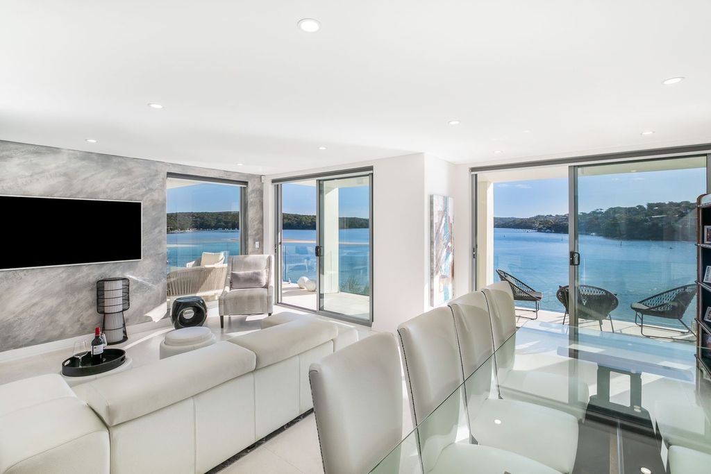  Pinnacle waterfront villa with three sublime levels at New South Wales for auction