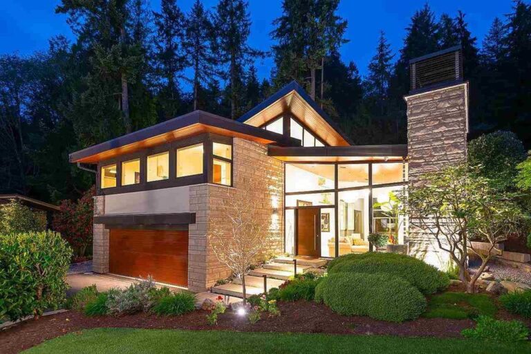 Sophisticated yet Natural West Vancouver Home Embracing a Lavish Lifestyle Aims for C$5,195,000