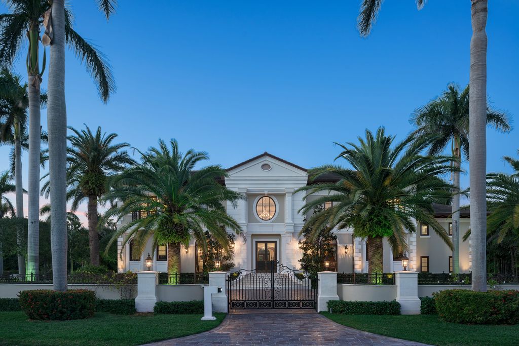 Stunning European waterfront house in Florida with direct access to Biscayne Bay