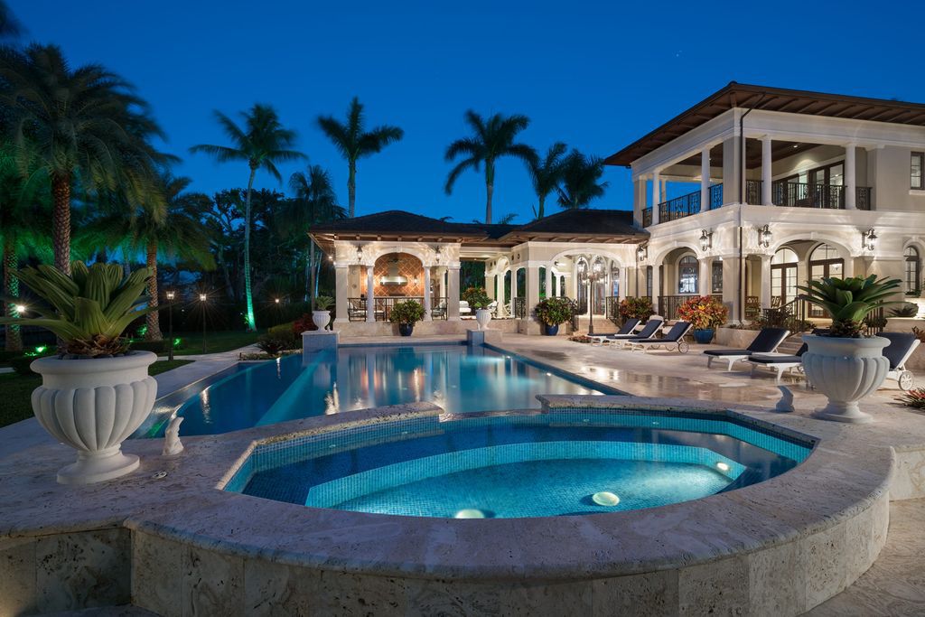 Stunning European waterfront house in Florida with direct access to Biscayne Bay