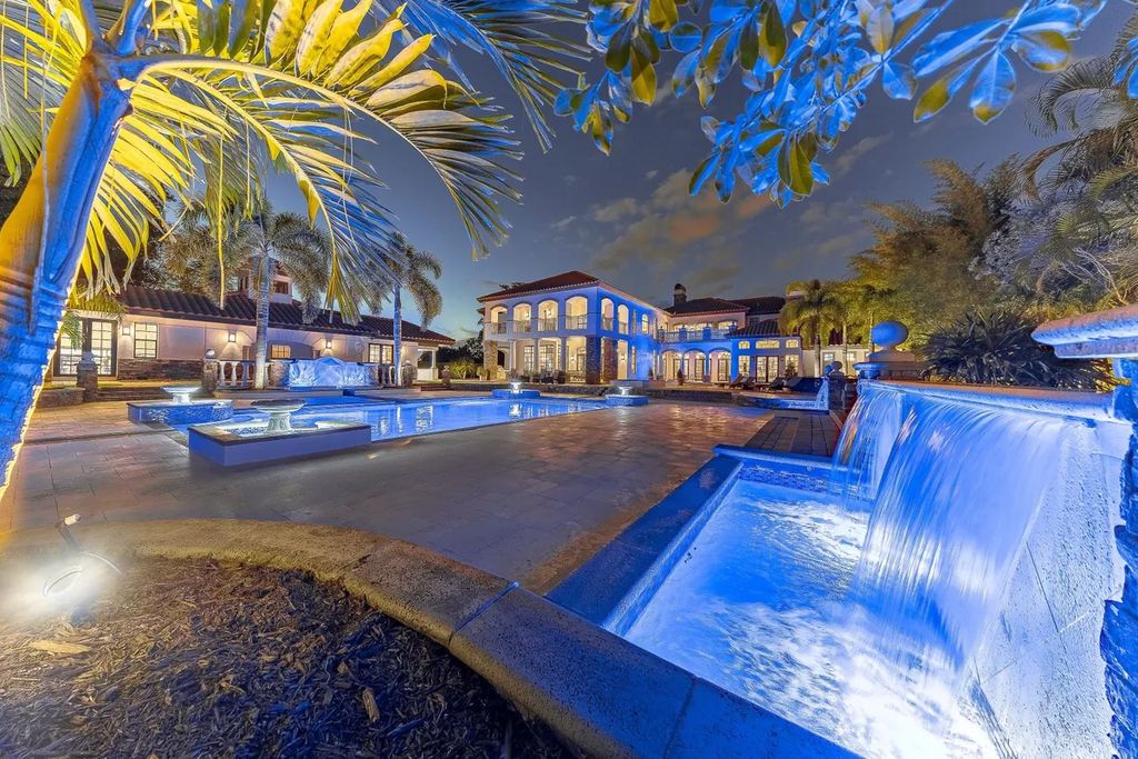 Stunning-Gated-Home-in-Parkland-Asking-for-4000000-comes-with-Smart-Home-Features-31