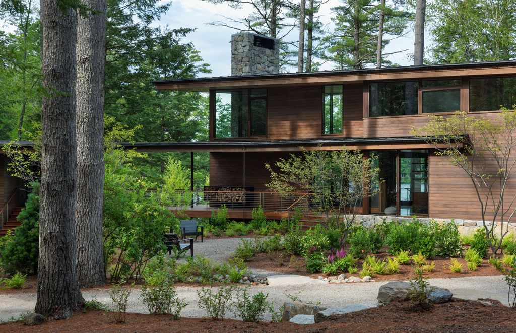 Stunning Shoreland Overlook Residence by Murdough Design Architects