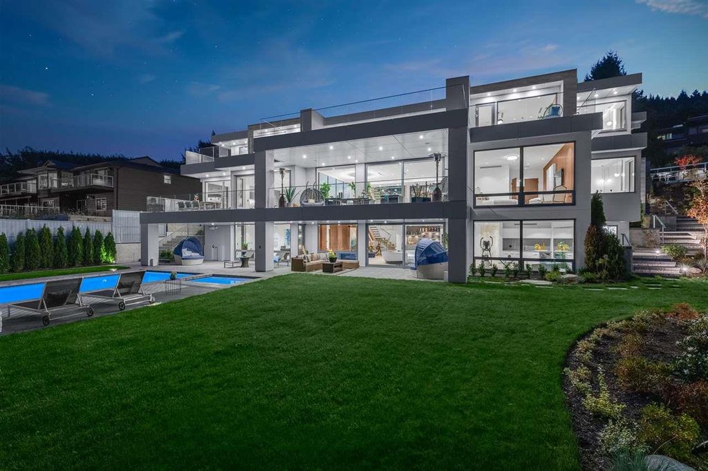 The Sumptuous West Vancouver Villa offers the absolute best panoramic view of Lion Gate Bridge, Downtown & Stanley Park now available for sale. This home located at 1430 Bramwell Rd, West Vancouver, BC V7S 2N9, Canada