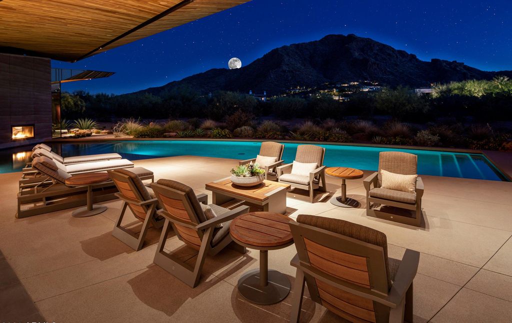 The-Most-Alluring-Home-in-Arizona-has-Perfect-Setting-in-Entertainment-Sells-at-15000000-21