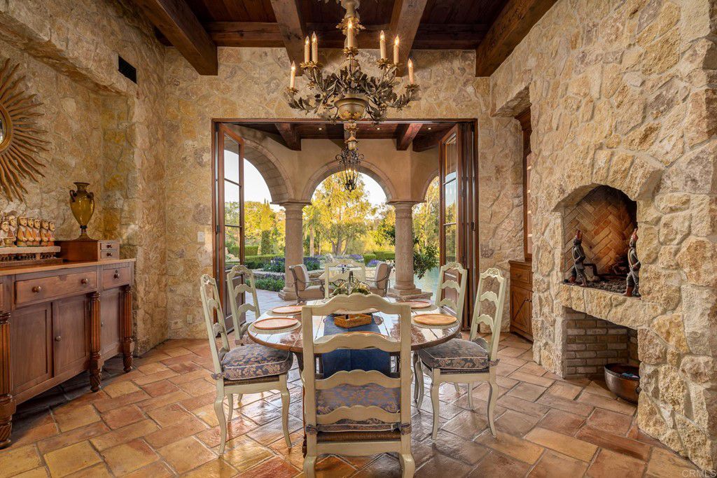 The-Timeless-Provence-Farm-House-in-Rancho-Santa-Fe-on-Market-for-13995000-19