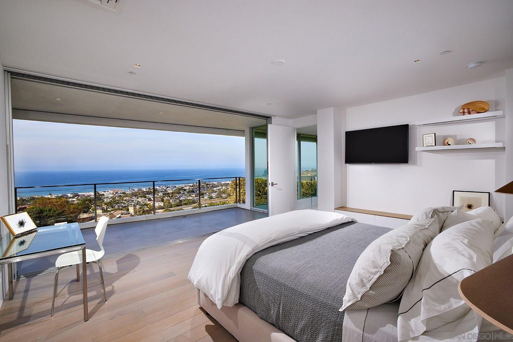 The Del Mar Home is a coastal contemporary property offers magical 180 degree ocean views now available for sale. This home located at 2115 Balboa Ave, Del Mar, California