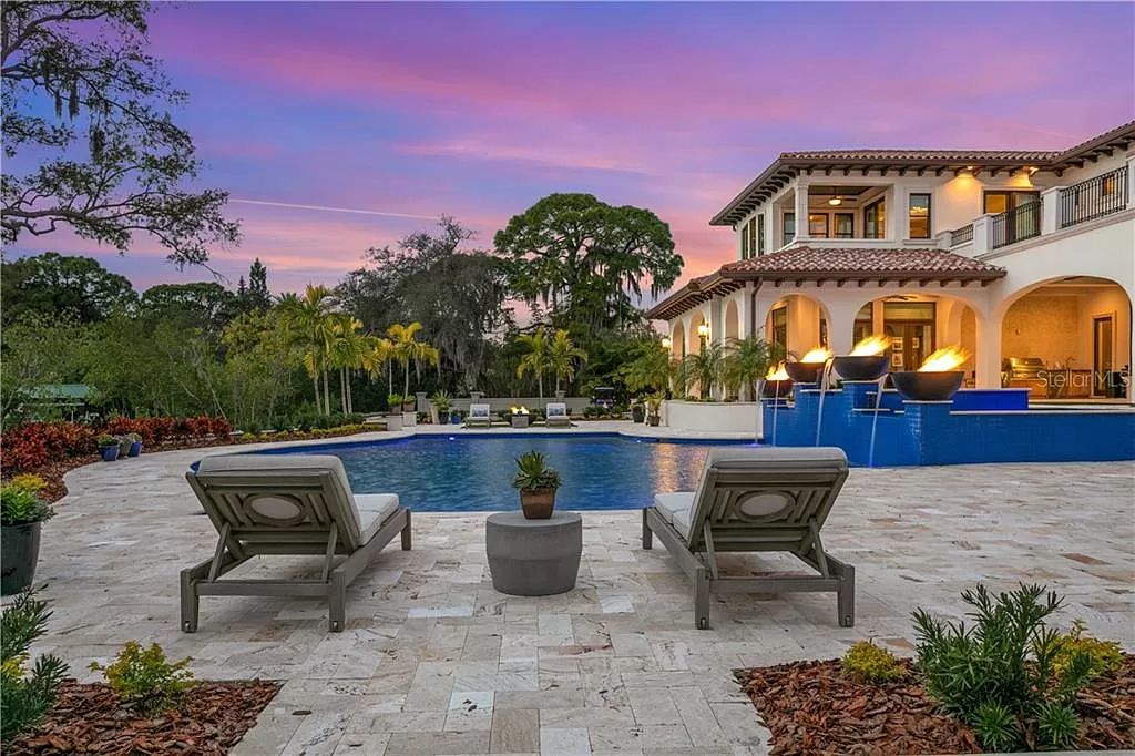 This-14000000-Mediterranean-Villa-in-Tampa-is-Truly-Exquisite-Tropical-Retreat-26