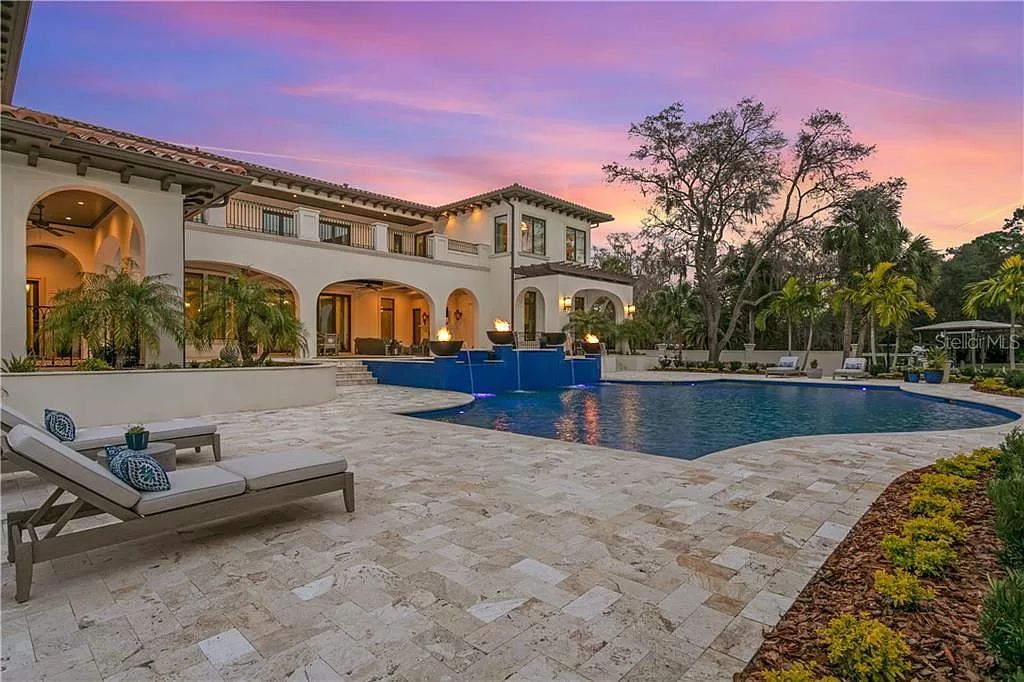 This-14000000-Mediterranean-Villa-in-Tampa-is-Truly-Exquisite-Tropical-Retreat-33