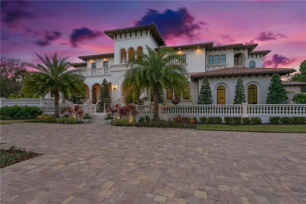 This-14000000-Mediterranean-Villa-in-Tampa-is-Truly-Exquisite-Tropical-Retreat-8