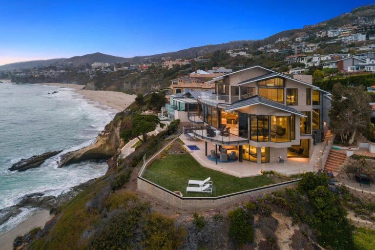 This $25,000,000 Laguna Beach Home on A Stunning Promontory with Breathtaking Views