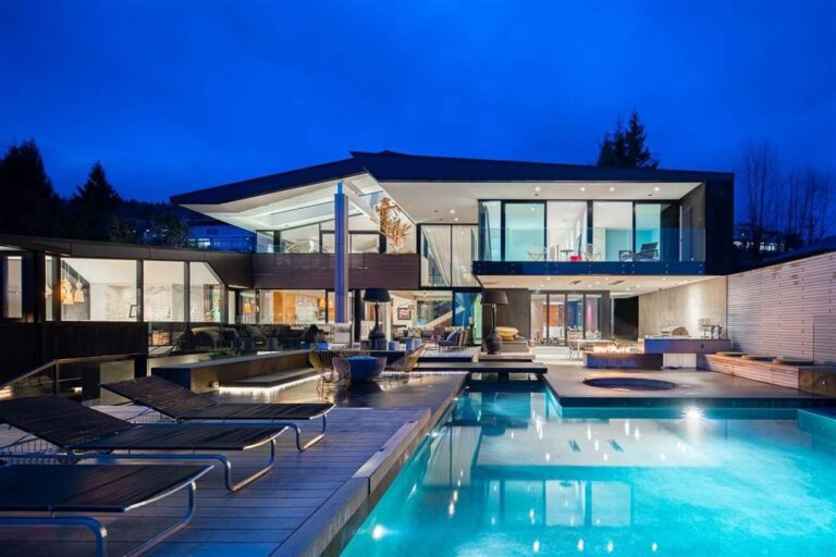 This Unique and Beautiful House in West Vancouver Sweeping Views of City & Ocean