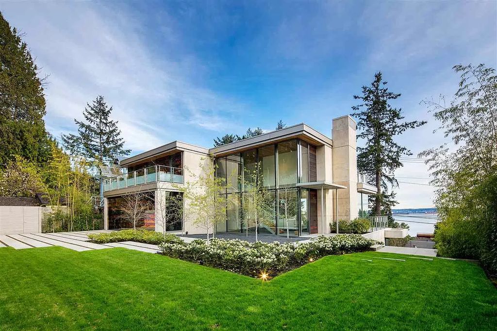 Tranquility-and-Serene-by-the-Sea-Villa-in-West-Vancouver-Selling-for-C9790000-1