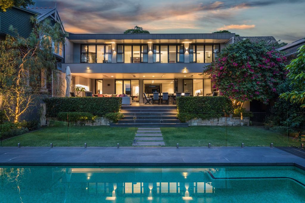 Two-level-Mosman-home-in-New-South-Wales-with-striking-view-for-Sale-3