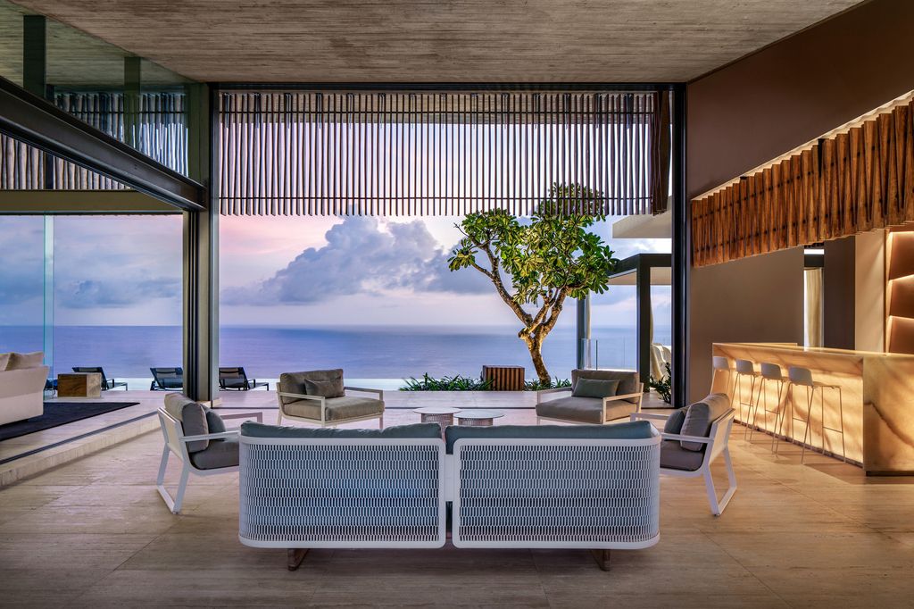 Uluwatu house, Luxurious Resort-inspired home Atop cliff in Bali by SAOTA