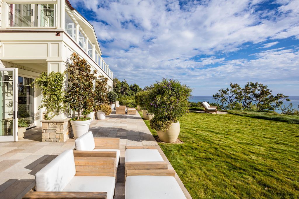 45000000-Private-Bluff-top-Retreat-in-Malibu-with-Panoramic-Ocean-Views-11