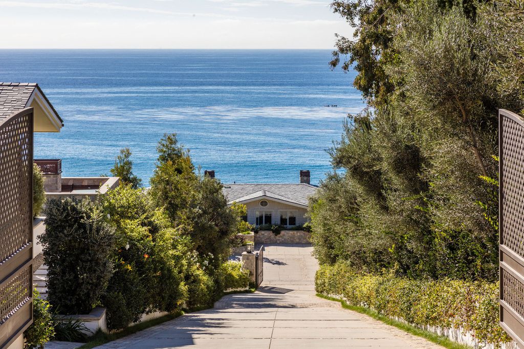 The Retreat in Malibu is a newly-constructed gated and private bluff-top property with panoramic ocean views now available for sale. This home located at 33740 Pacific Coast Hwy, Malibu, California