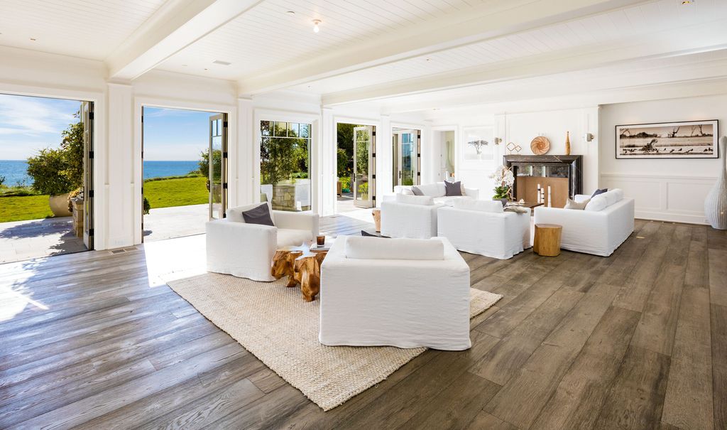 The Retreat in Malibu is a newly-constructed gated and private bluff-top property with panoramic ocean views now available for sale. This home located at 33740 Pacific Coast Hwy, Malibu, California