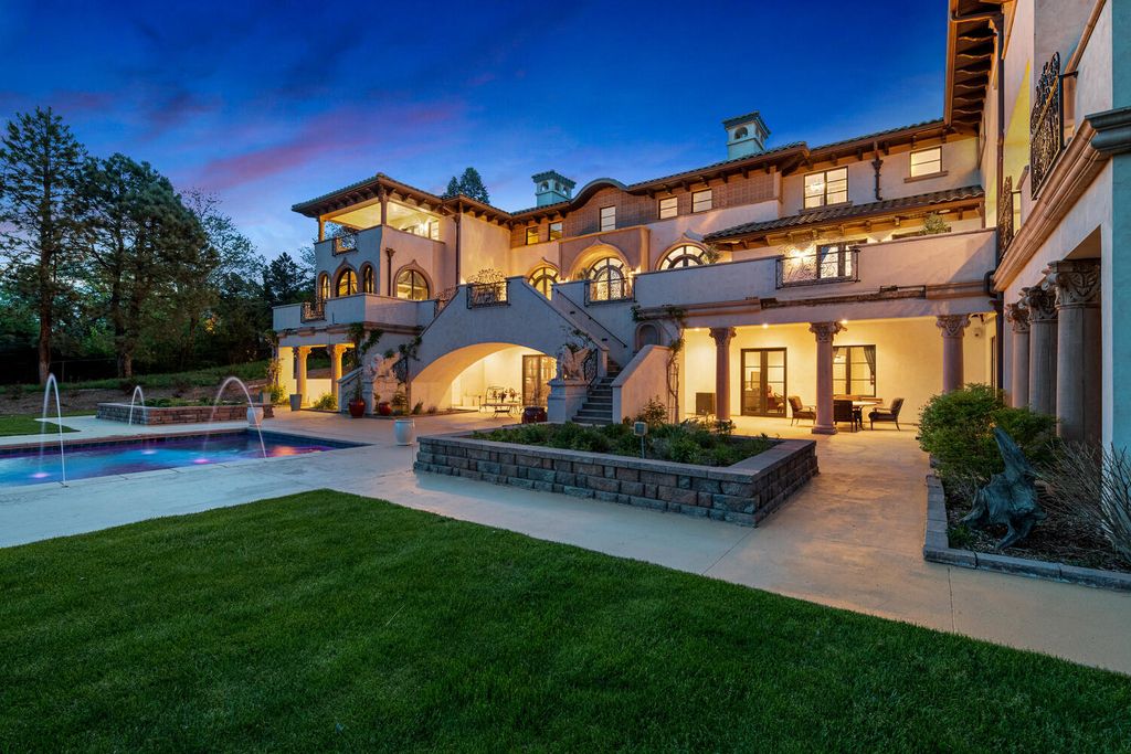  A $9,975,000 traditional Italian villa in Colorado designed by Carlos Alvarez