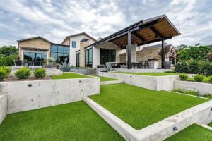 Breathtaking Modern Lakefront Home in Dallas comes market $4,000,000