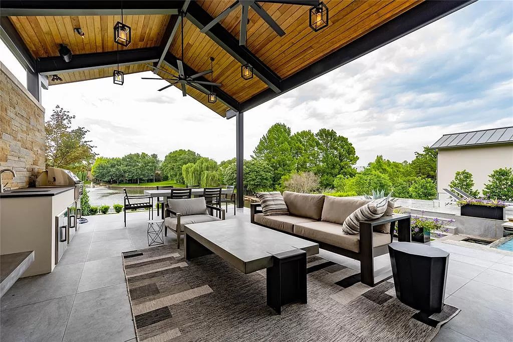 A Breathtaking Modern Lakefront Home in Dallas comes the Market at $4,000,000 (13)