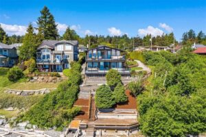 A Cordova Bay Waterfront House In Saanich That Will Make You Say Wow