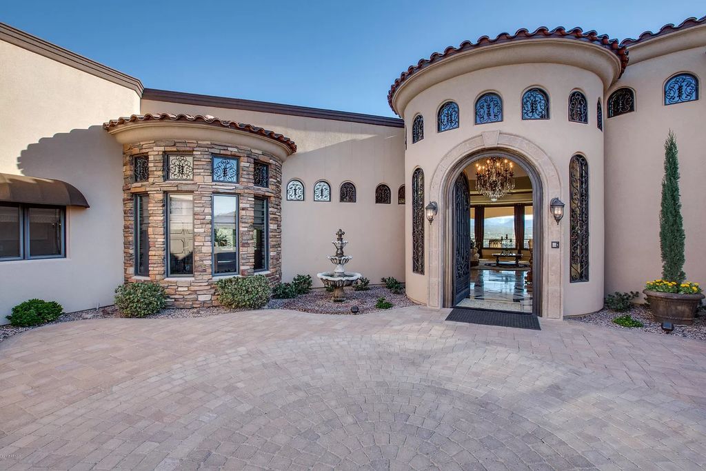  A magnificent Arizona estate has unequaled mountain view asking for $3,549,000