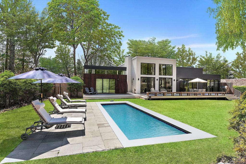 An-dramatic-New-York-estate-in-East-Hampton-with-finest-ocean-and-bay-listed-for-4500000-20