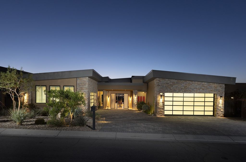 Beautiful-Modern-Custom-Home-in-Henderson-with-Sweeping-Strip-for-Sale-at-3750000-29