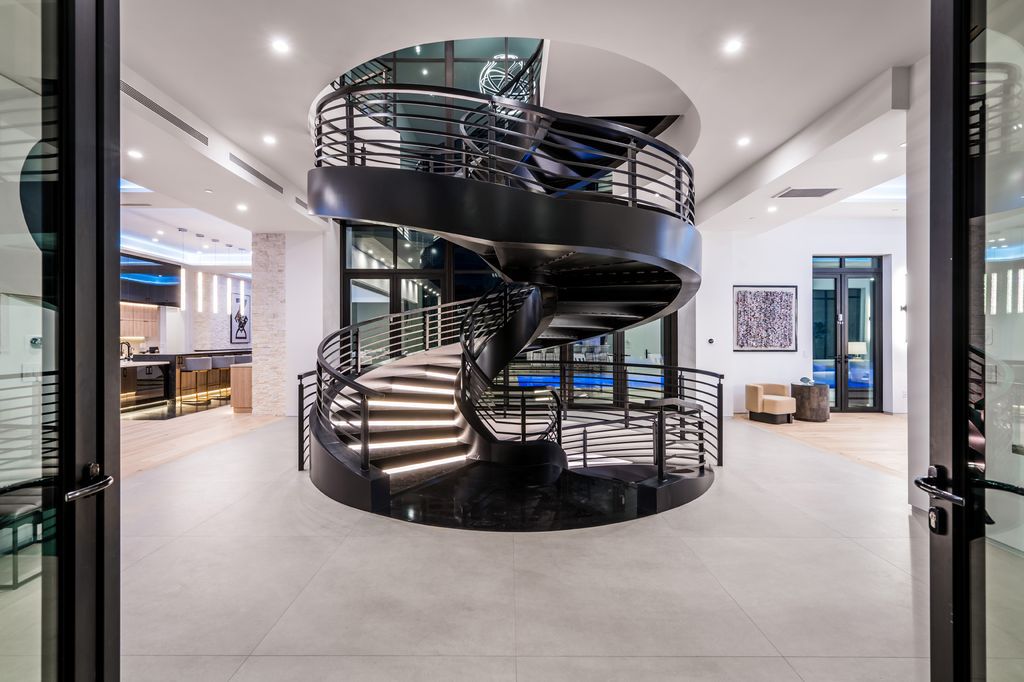Brand-New-unique-Home-in-Los-Angeles-with-spiraling-staircase-comes-to-Market-at-5995000-3