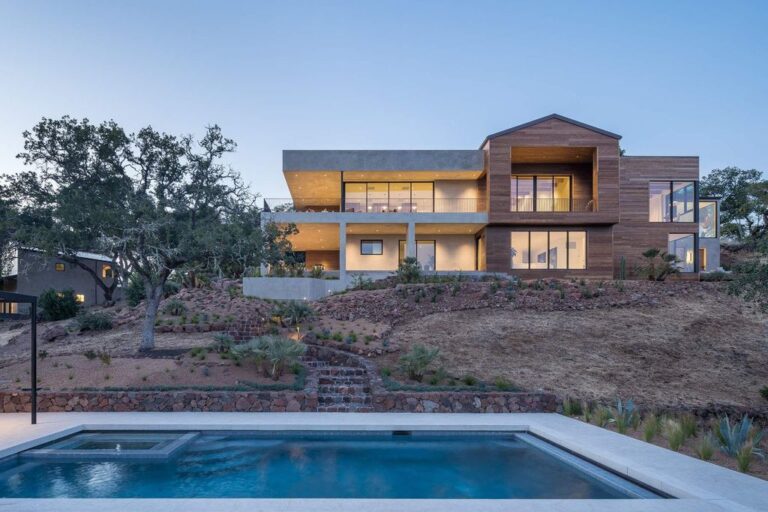 Experience Sophisticated Living in A $8,500,000 Glen Ellen Modern Home has Dramatic Views
