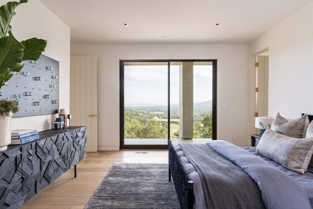 The Glen Ellen Modern Home is a 15-acre hillside Sonoma Valley property in a classic California setting with dramatic views now available for sale. This home located at 500 Aurora Ln, Glen Ellen, California