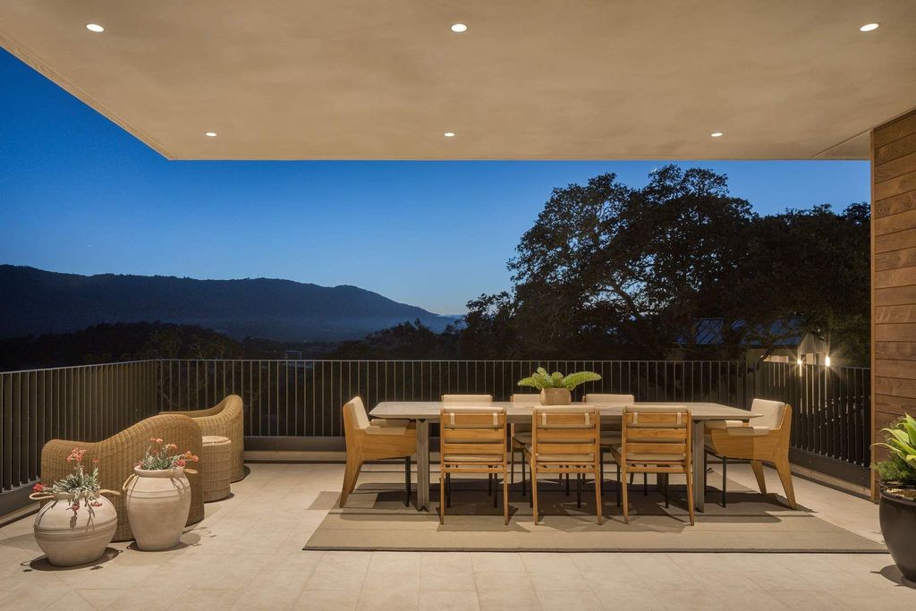 Experience-Sophisticated-Living-in-A-8500000-Glen-Ellen-Modern-Home-has-Dramatic-Views-34