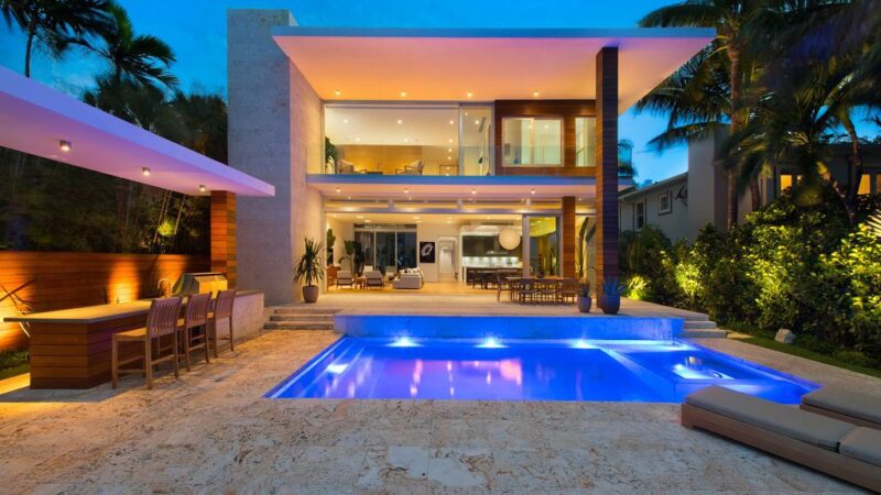 Exquisitely designed residence in Florida with European craftsmanship ...