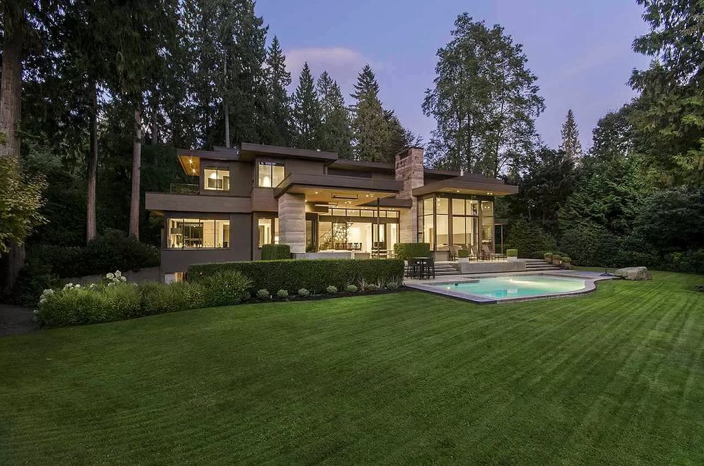 The Gorgeous World-Class Residence in West Vancouver is designed by Craig Chevalier & built by Steve Bradner now available for sale. This home located at 2998 Rosebery Ave, West Vancouver, BC V7V 3A7, Canada