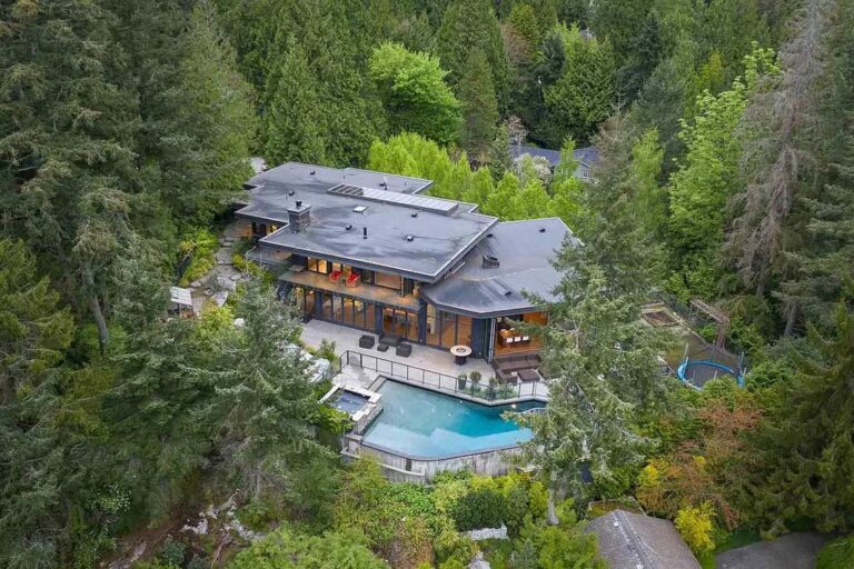 Green Summer House in West Vancouver with Breathtaking Ocean Views listed for C$9,680,000