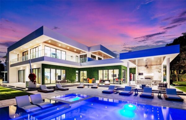 Modern Tropical Oasis with Breathtaking Water Views in Golden Beach ...