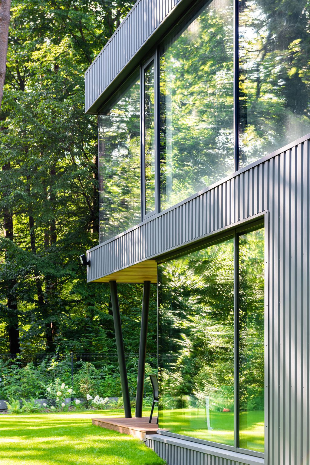 Impressive House Blended Into The Forest in Poland by Z3Z ARCHITEKCI