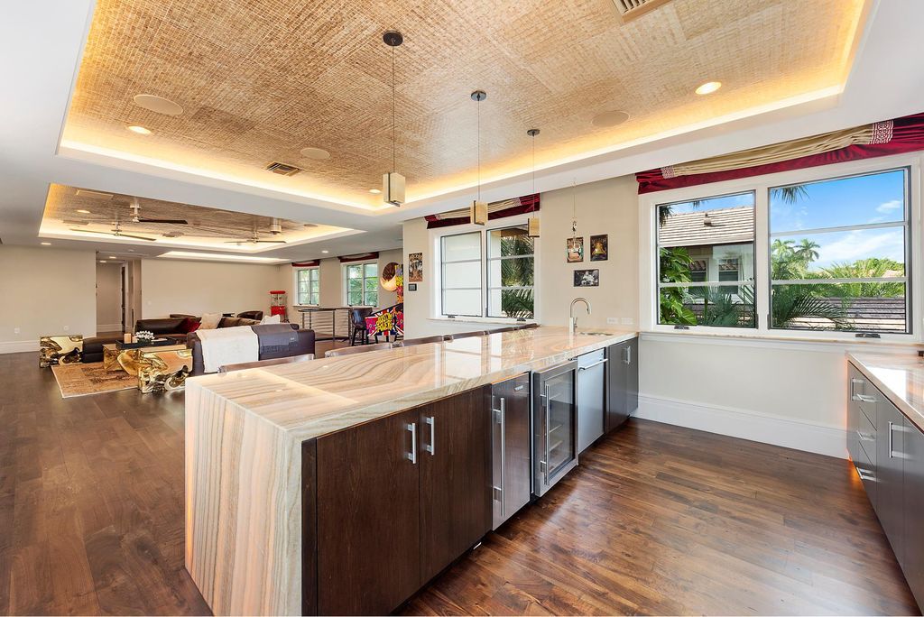 Incredible-Delray-Beach-home-in-Florida-with-over-9.200-Square-feet-of-living-space-17