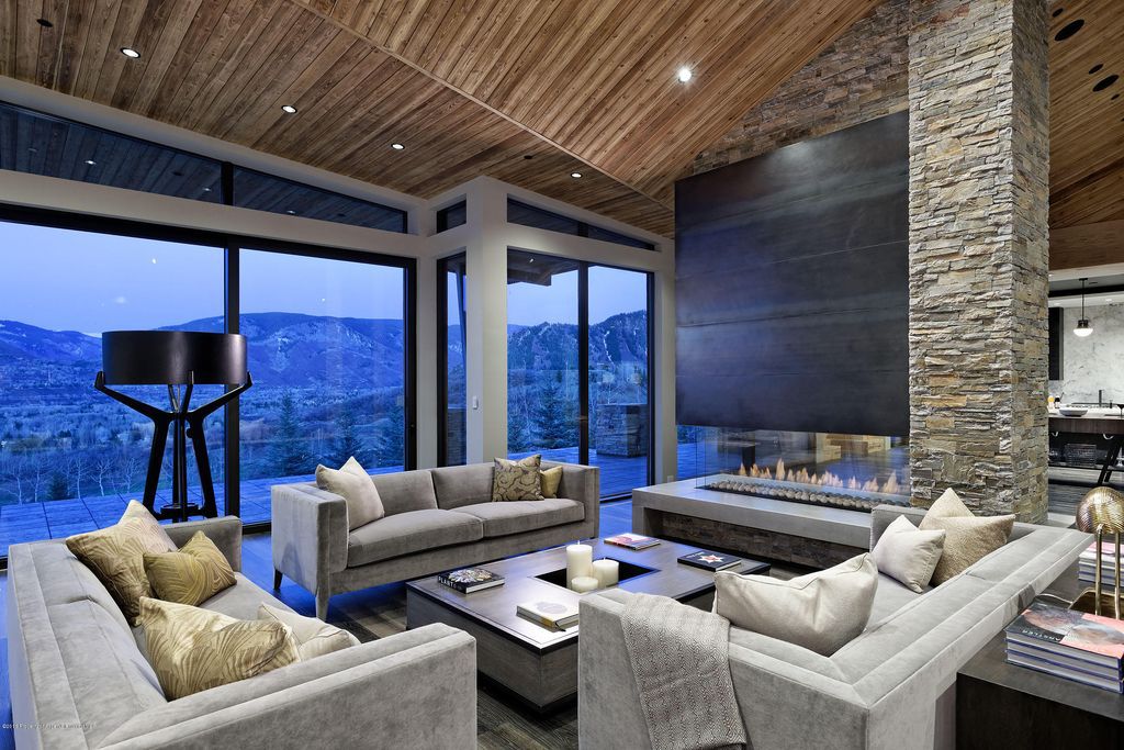 Outstanding Aspen chalet in Colorado with mountain view from Hunter Creek Valley