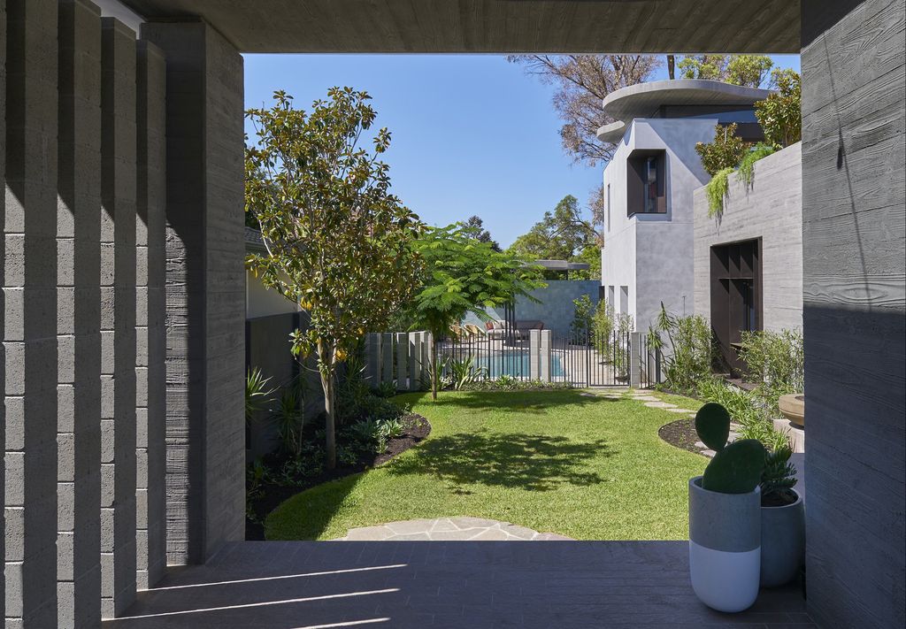 Roscommon House, A Tribute to Floreat's Past by Neil Cownie Architect