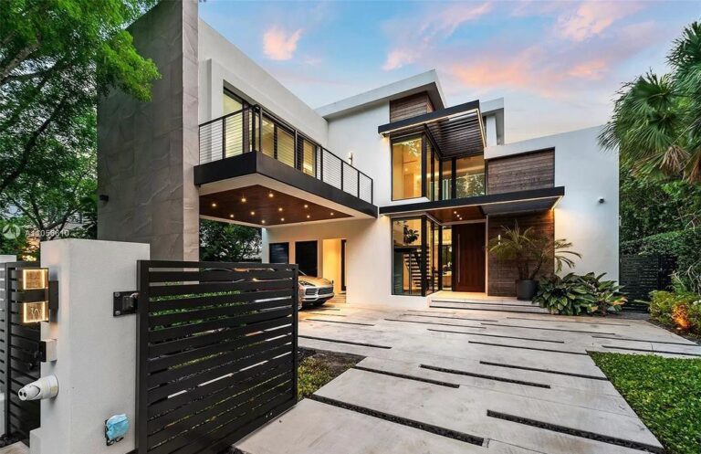 Sleek Modern Smart Home in Miami features Superlative Quality Asking for $3,990,000