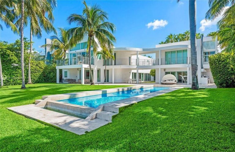 Spectacular Contemporary Waterfront Home in Key Biscayne for Sale at $13,500,000