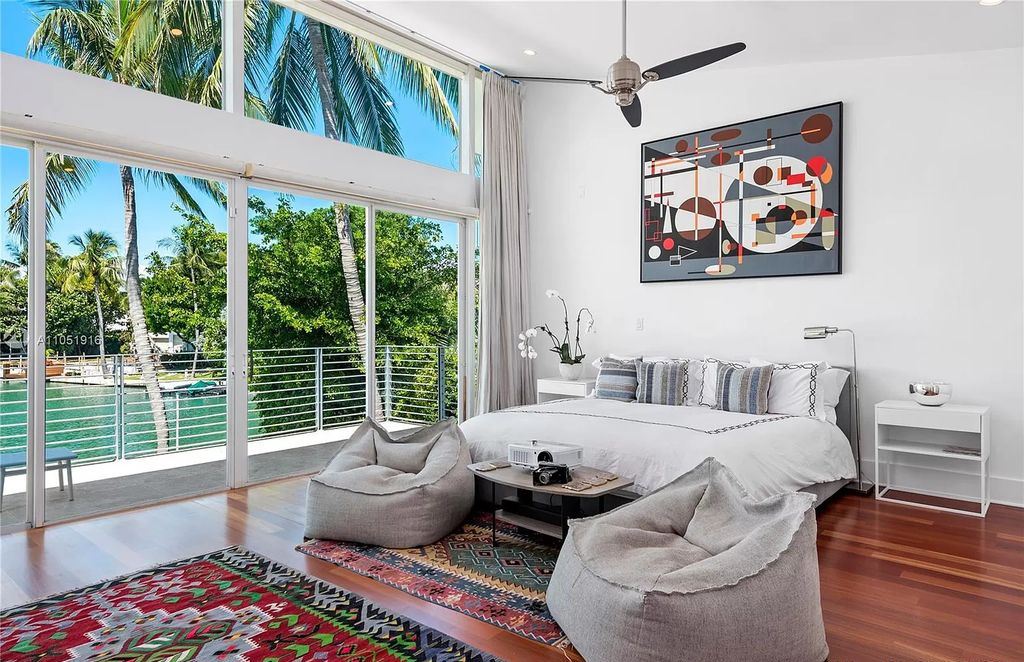Spectacular-Contemporary-Waterfront-home-in-Key-Biscayne-for-Sale-at-13500000-30