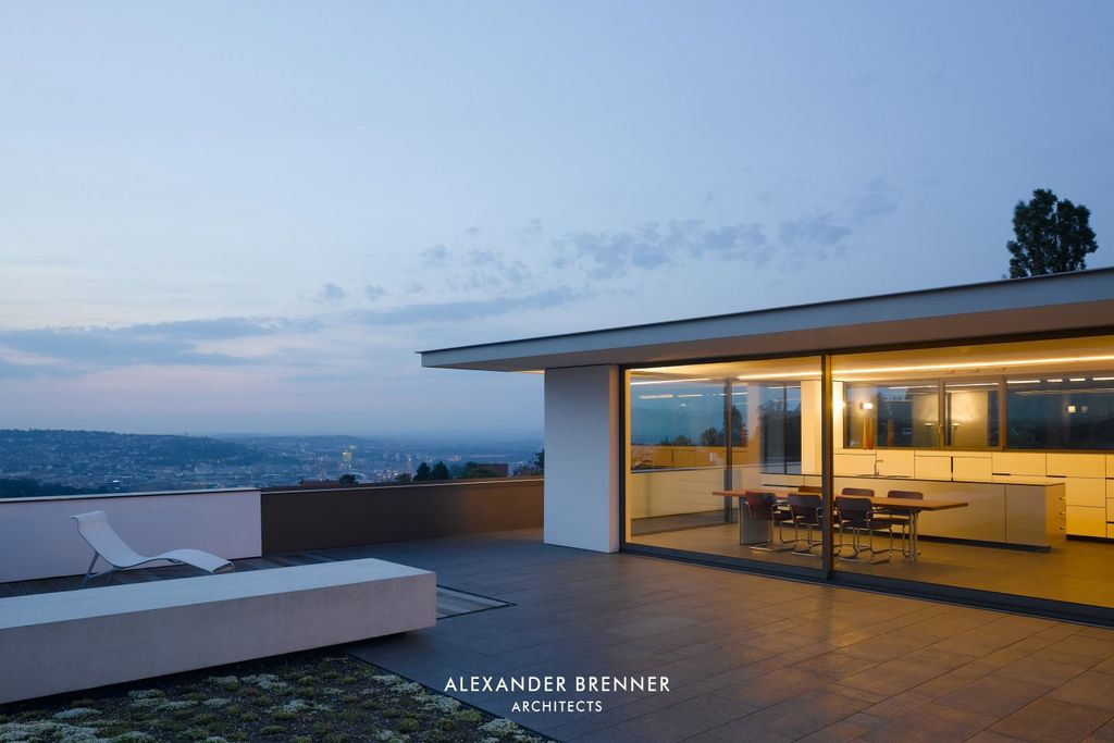 Stunning Oberen Berg House in Stuttgart, Germany by Alexander Brenner