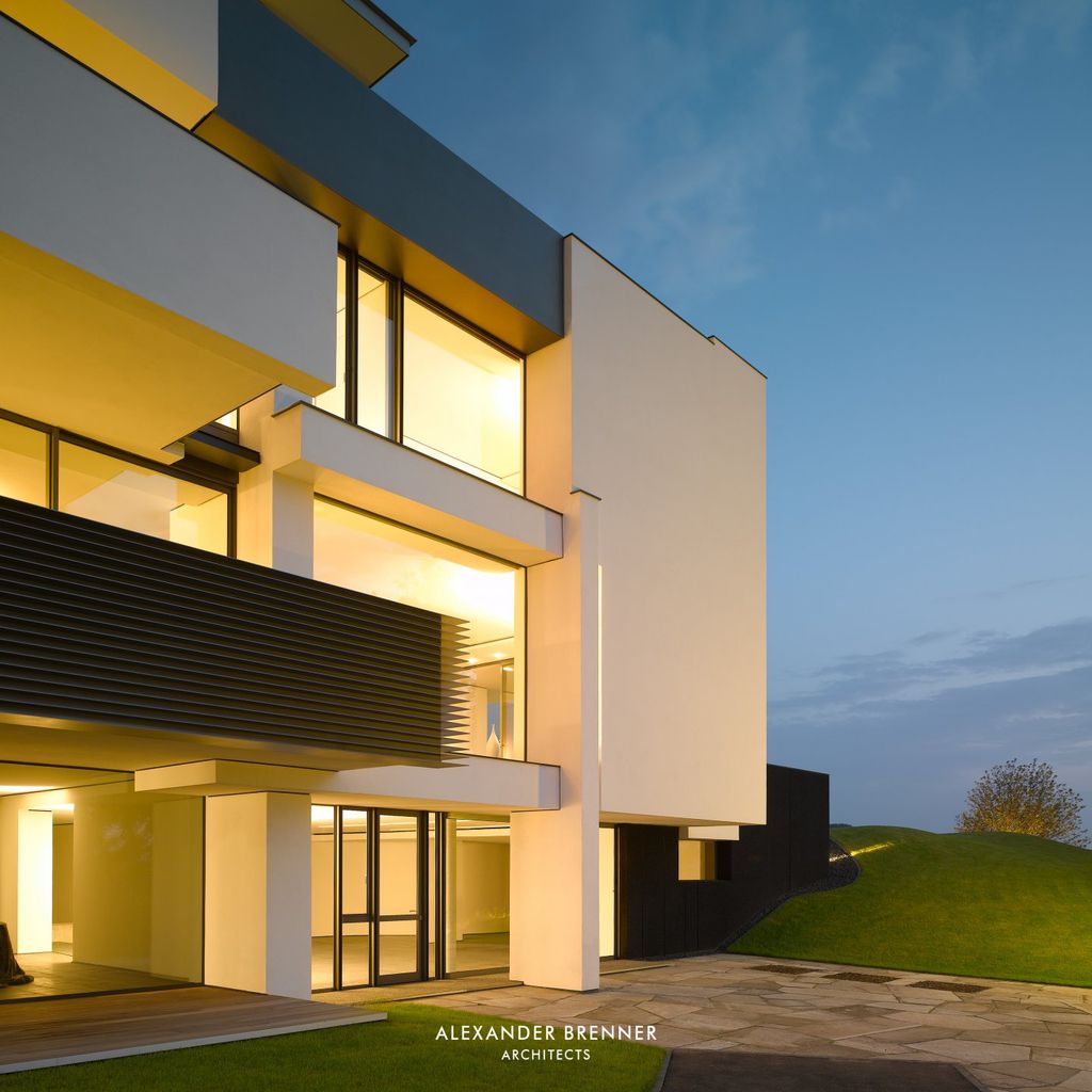 Stunning Oberen Berg House in Stuttgart, Germany by Alexander Brenner