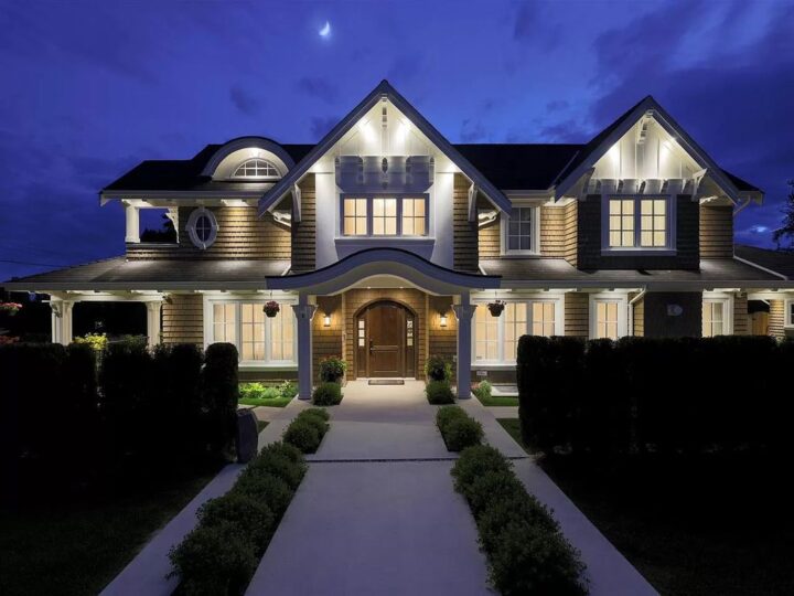 Stunning Shaughnessy Inspired Home in North Vancouver