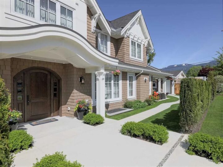 Stunning Shaughnessy Inspired Home in North Vancouver