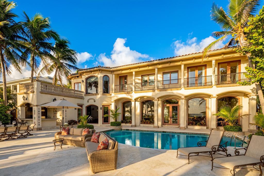 Sumptuous oceanfront residence in Florida with dramatic Atlantic Ocean views